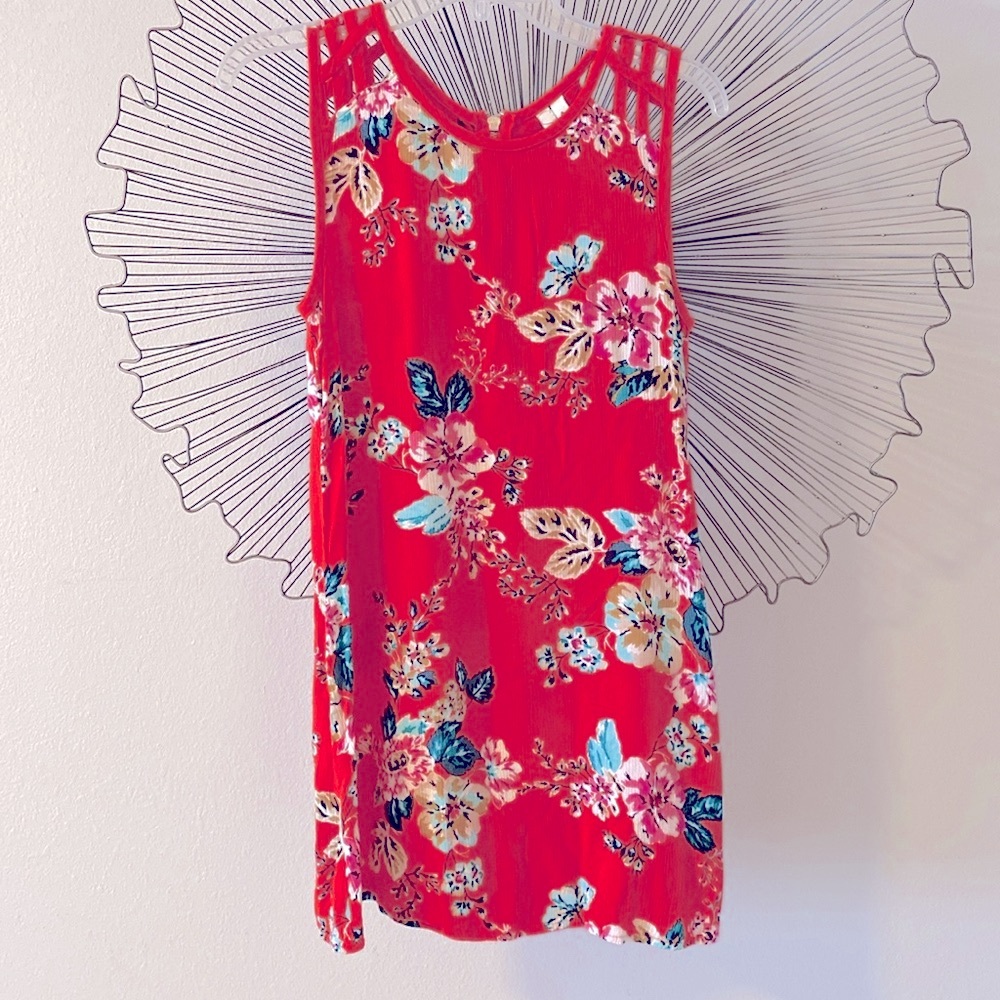 Speechless Tunic Top Floral on Red Orange Size M